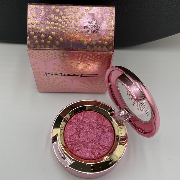 MAC Cosmetics Sparkler Eyeshadow More Presents, Please - BNIB, LE Discontinued - Picture 9 of 16